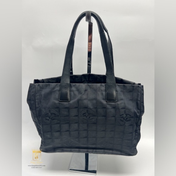 CHANEL Travel Line Canvas tote - Picture 3 of 15